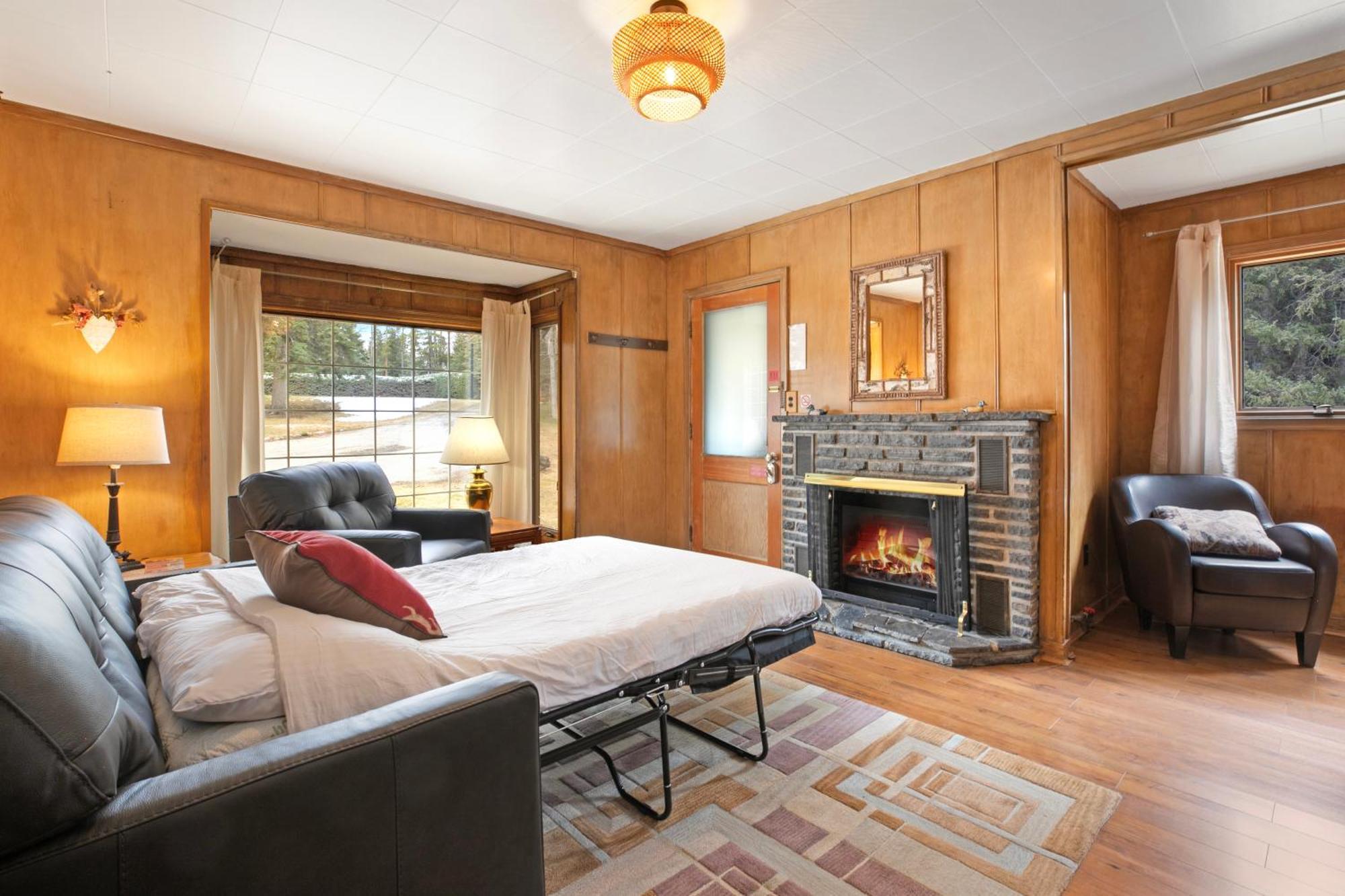 Elkhorn Lodge Vacation Rentals Банф Экстерьер фото